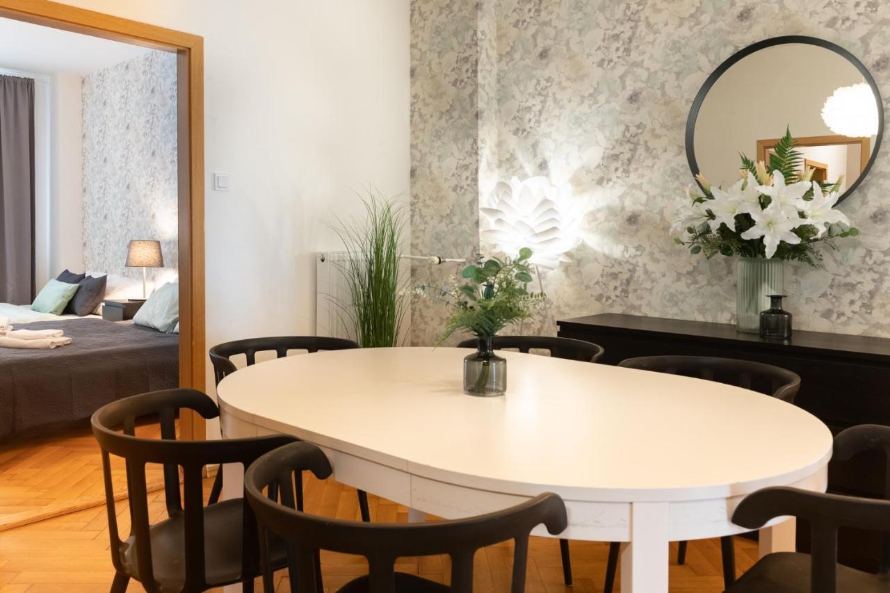 Luxury Apartment In Prime Location Praga Exterior foto