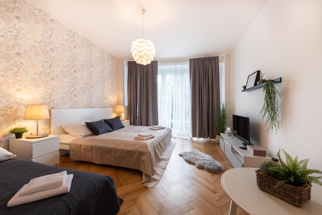 Luxury Apartment In Prime Location Praga Exterior foto