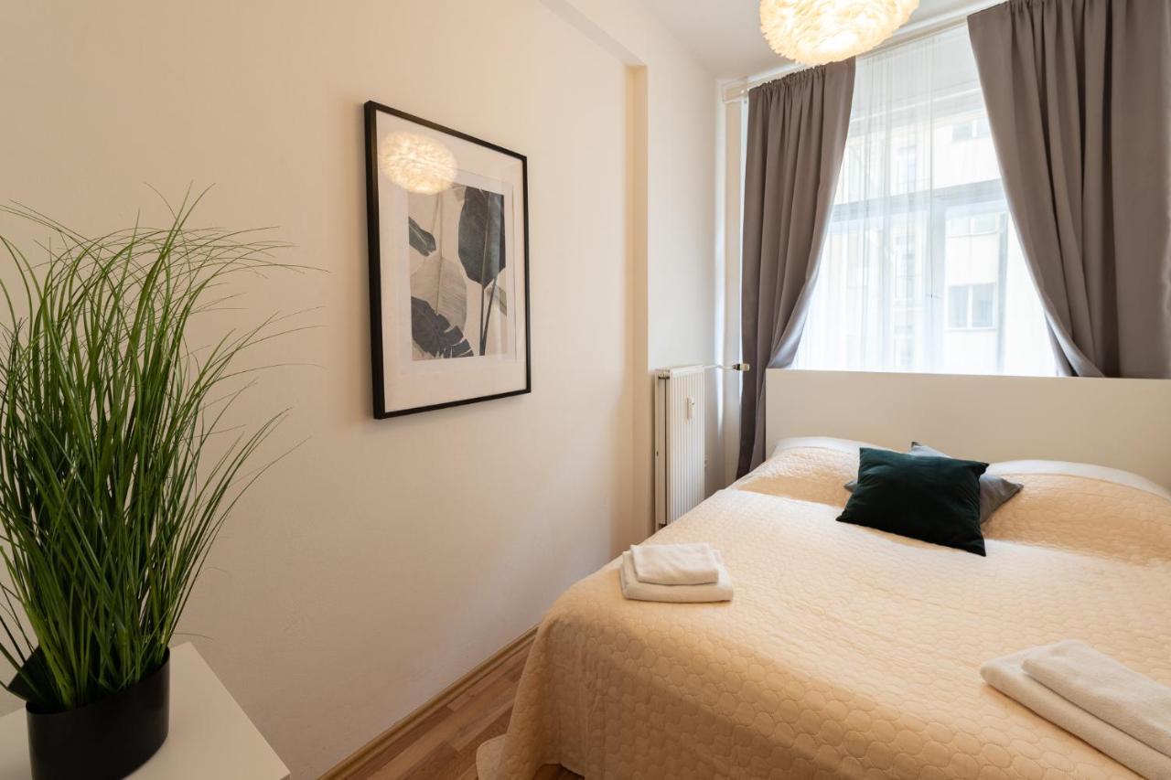 Luxury Apartment In Prime Location Praga Exterior foto