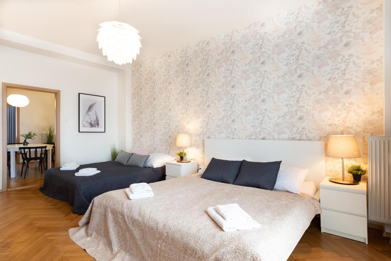 Luxury Apartment In Prime Location Praga Exterior foto