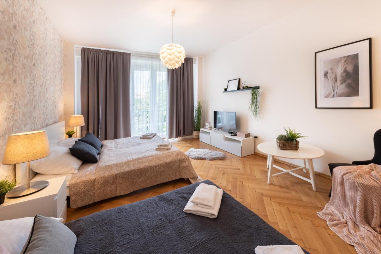 Luxury Apartment In Prime Location Praga Exterior foto