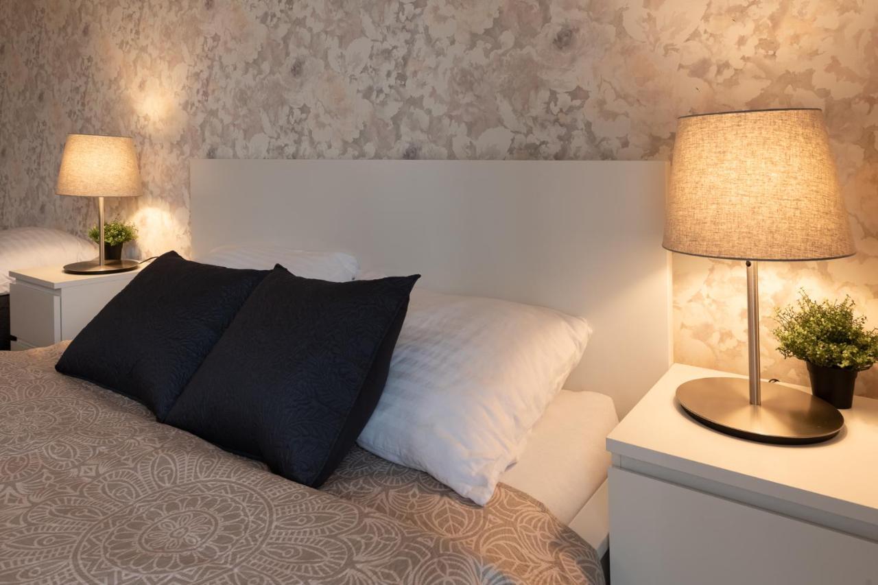 Luxury Apartment In Prime Location Praga Exterior foto